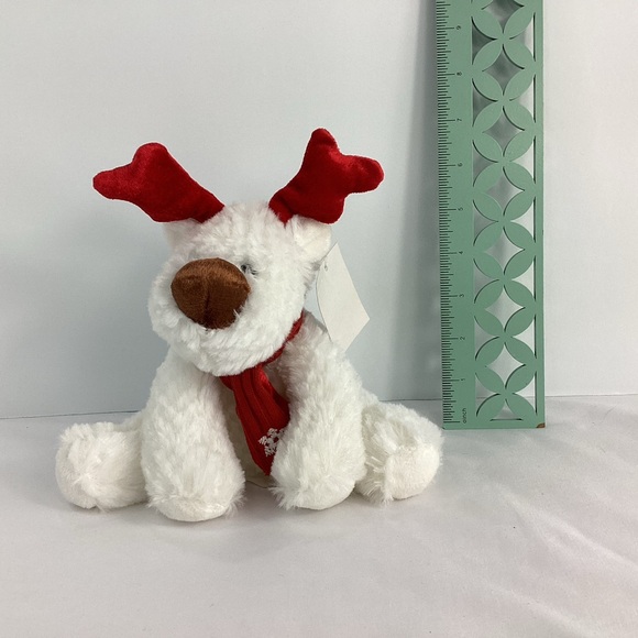Plush Toy with Red and White Colors - Picture 10 of 11